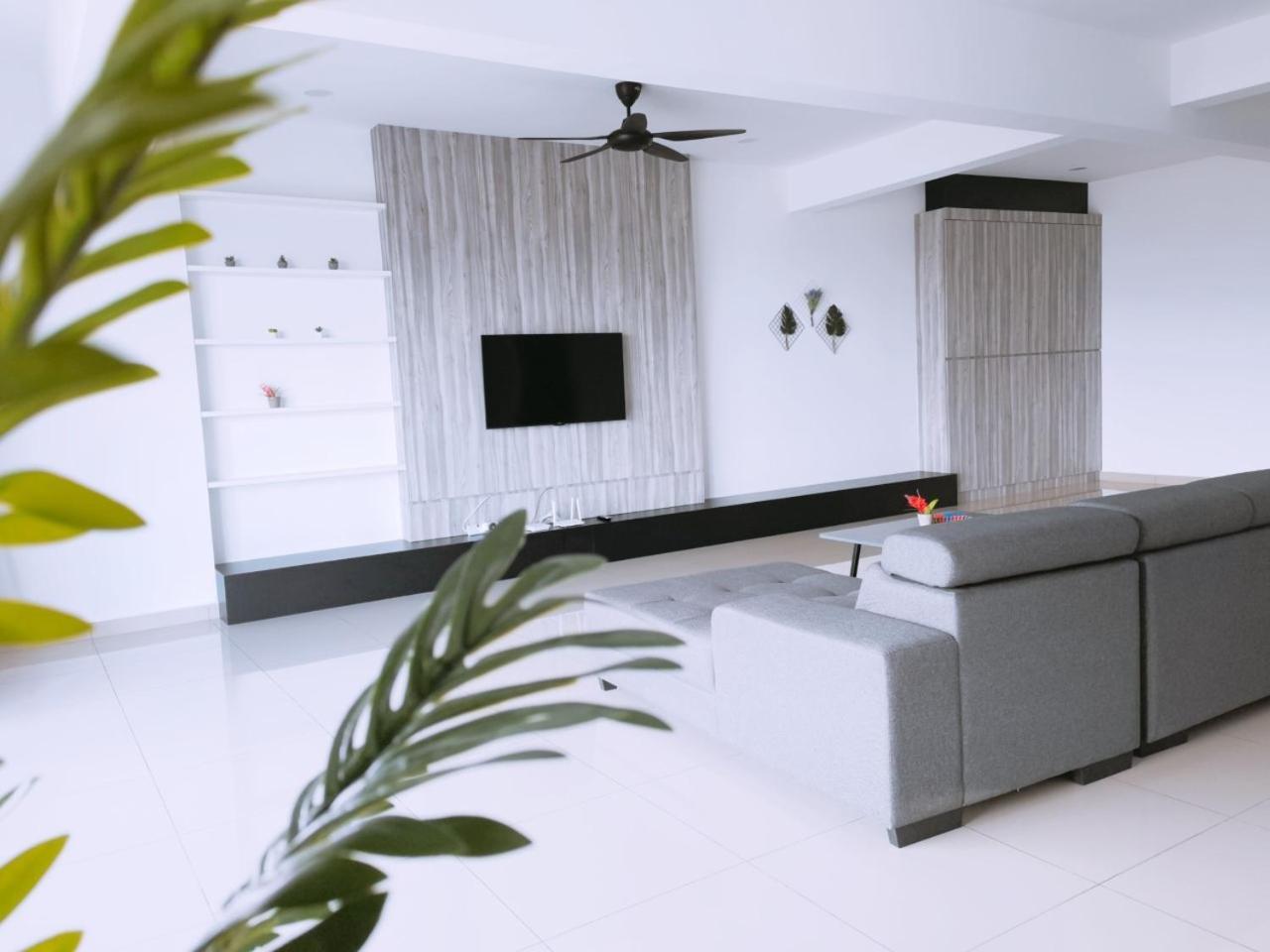 Traveler'S Homestay 旅人窝@ The Venus Sitiawan Kampong Lumut Kiri ภายนอก รูปภาพ